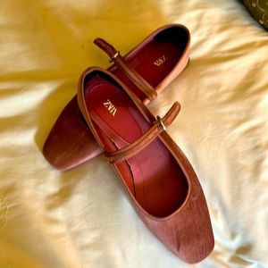 Zara mauve velvet Mary Jane shoes size 39, like new condition gently worn once